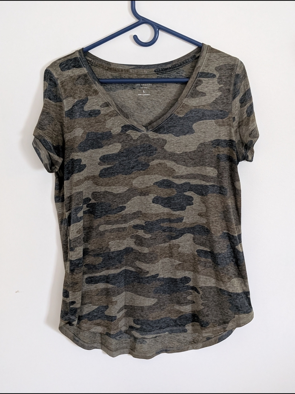 Lucky Brand Camouflage Green Brown Black Knit V-Neck Short Sleeve T-Shirt L